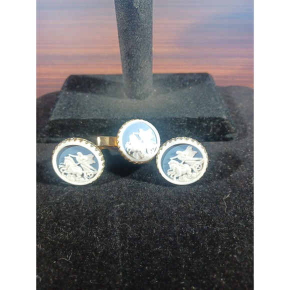 Vintage Cameo Trojan War Cufflinks & Tie clip Blue and White Horses - Picture 1 of 12